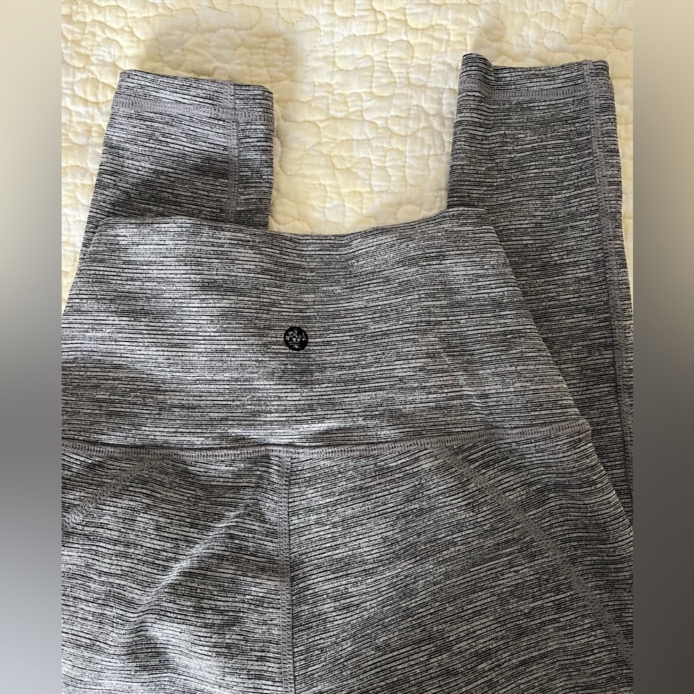 XS gray Manduka leggings